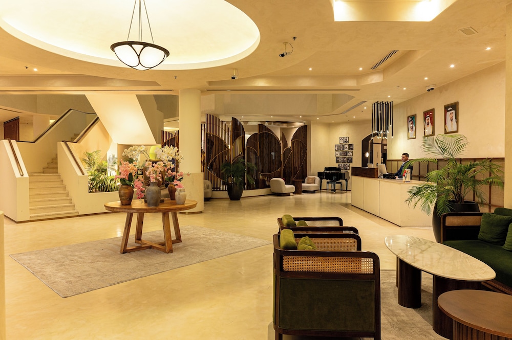 Majestic Cove Hotel 2