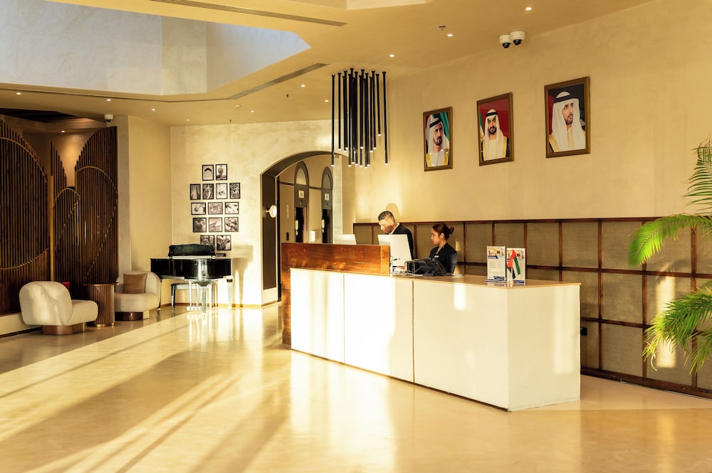 Majestic Cove Hotel 4