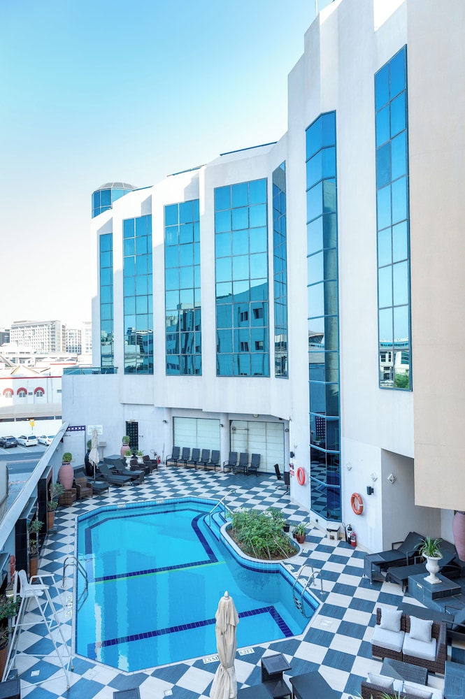 Majestic Cove Hotel 21