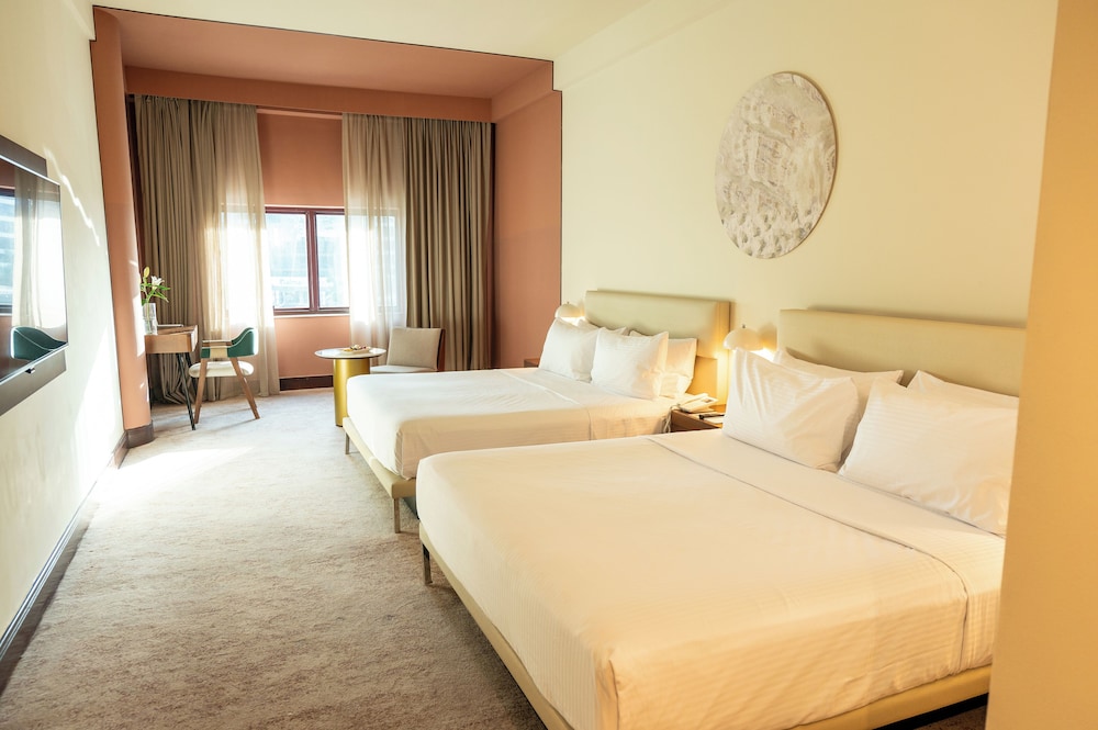Majestic Cove Hotel 9