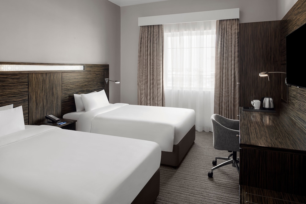Holiday Inn Express Dubai - Jumeirah 9