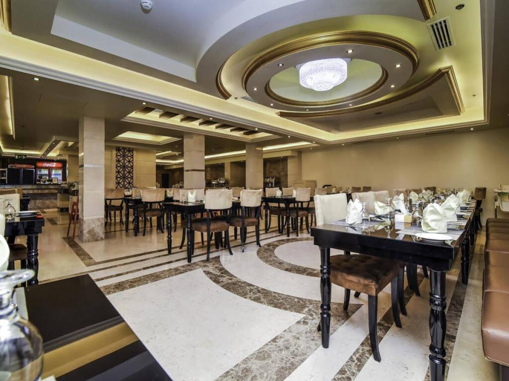 Ras Al Khaimah Hotel 9