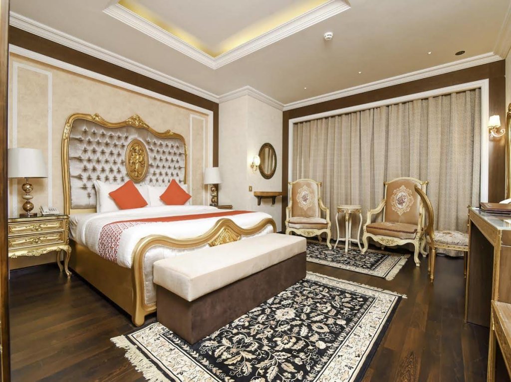 Ras Al Khaimah Hotel 5