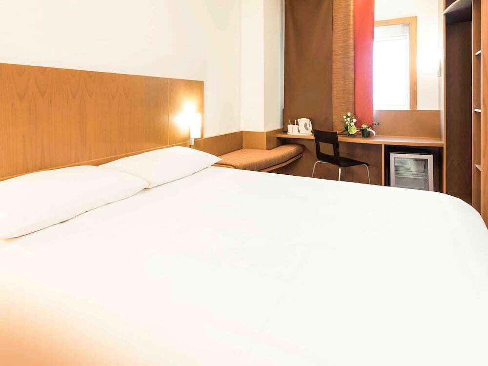 Clifton International Hotel 2