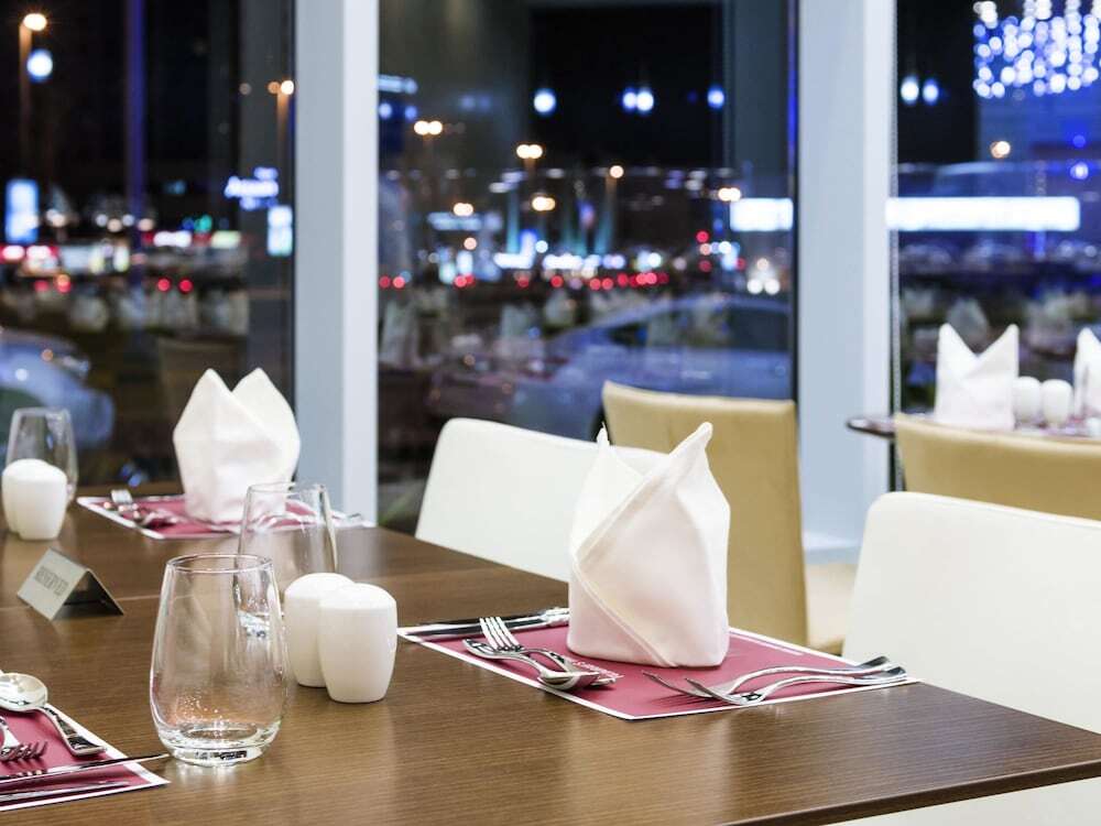 Clifton International Hotel 15