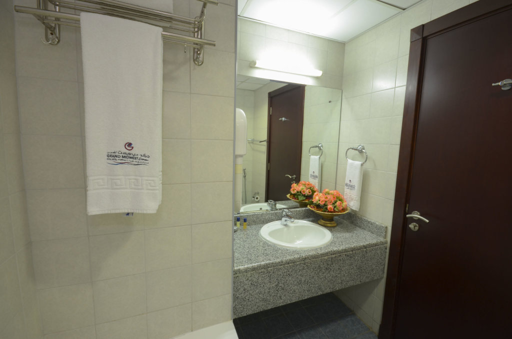 Parkside Suites - Discovery Gardens 11