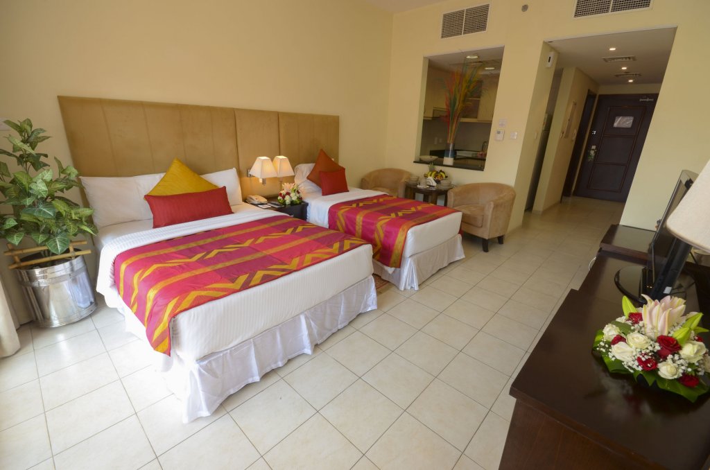 Parkside Suites - Discovery Gardens 6