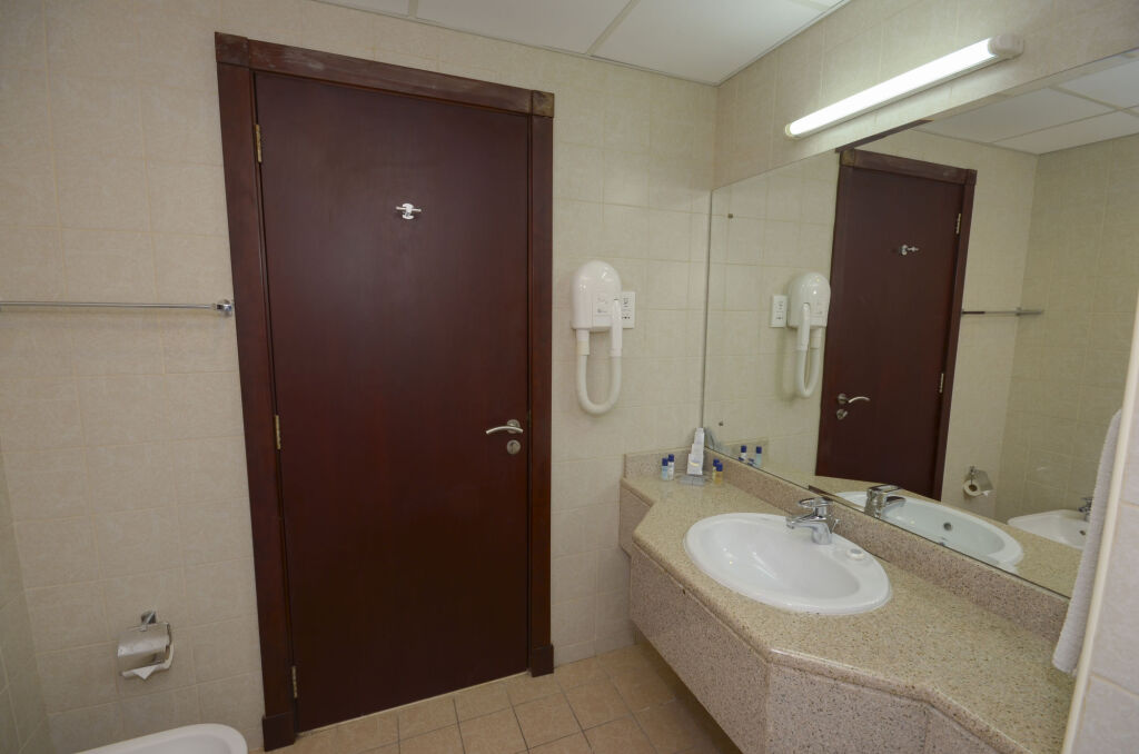 Parkside Suites - Discovery Gardens 10