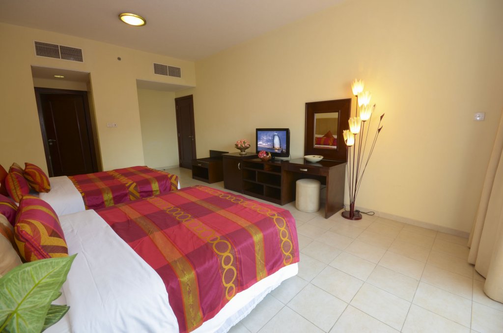 Parkside Suites - Discovery Gardens 4