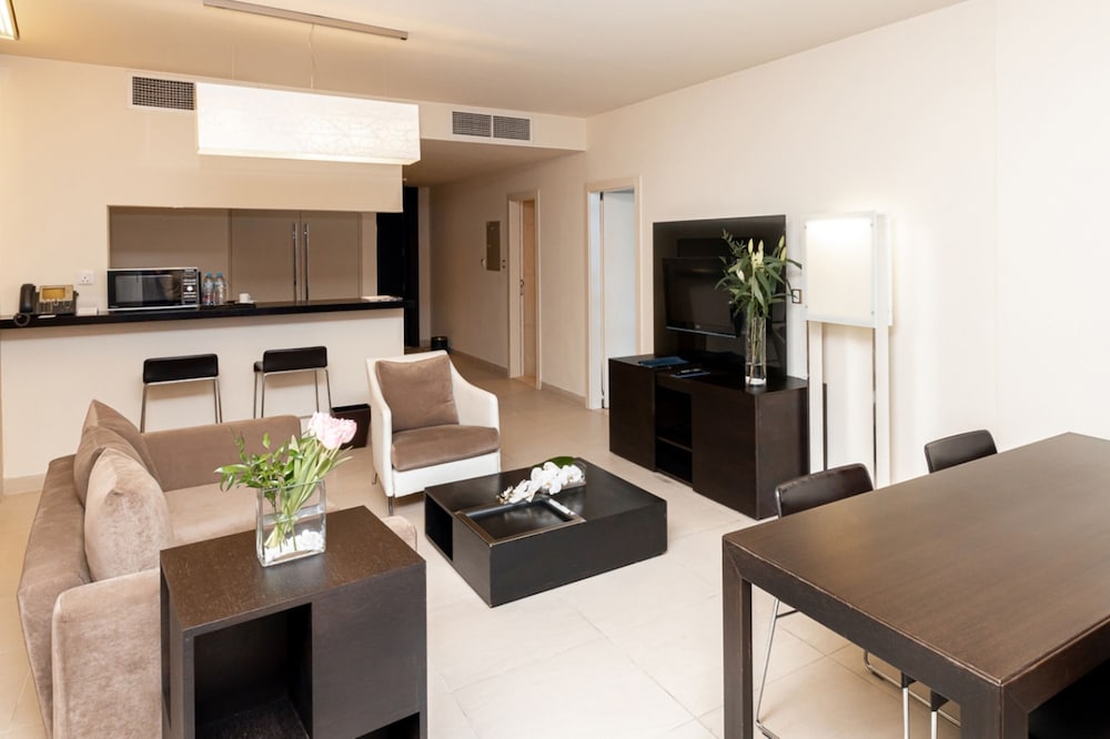 The Radisson Blu Residence, Dubai Marina 24
