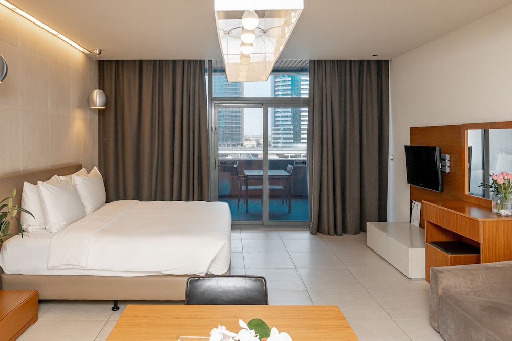 The Radisson Blu Residence, Dubai Marina 9