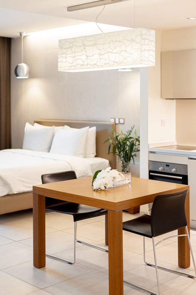 The Radisson Blu Residence, Dubai Marina 11