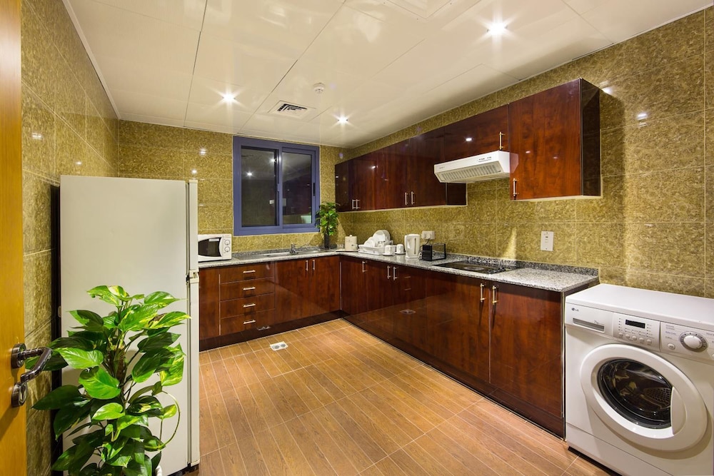 Rolla Residence 24