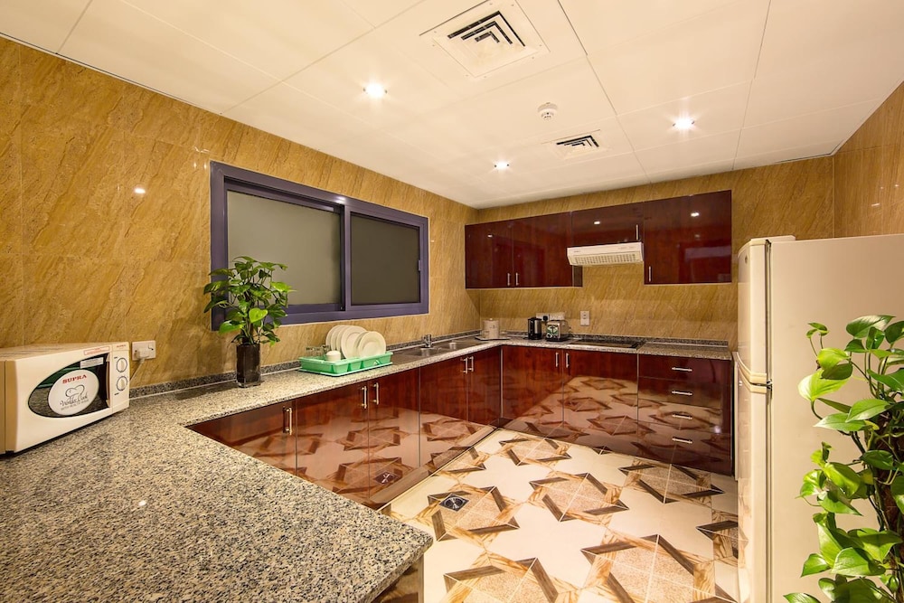 Rolla Residence 23