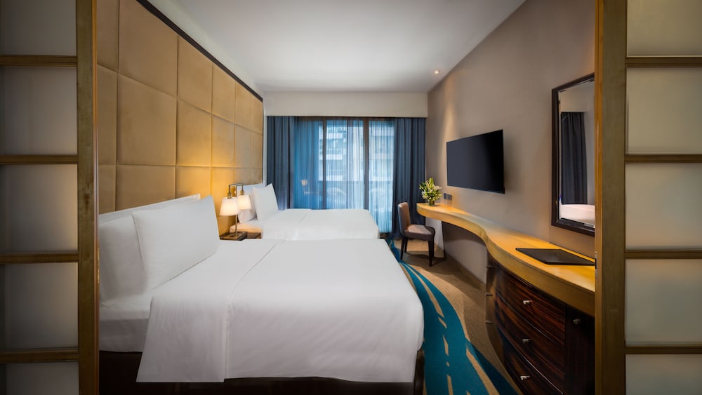 Savoy Suites Hotel Apartments 3