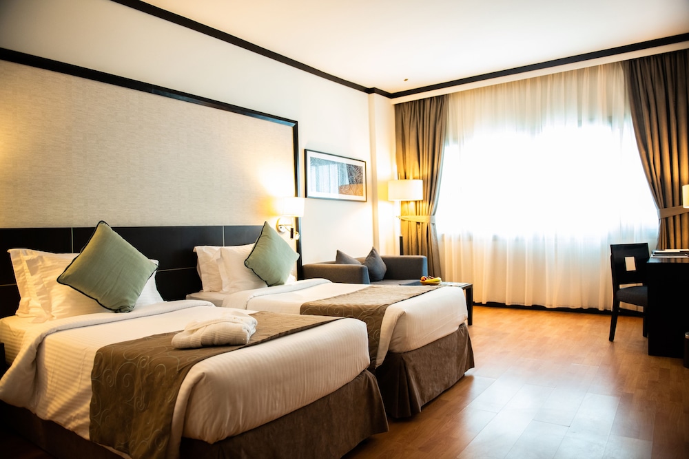 Grandeur Hotel 10