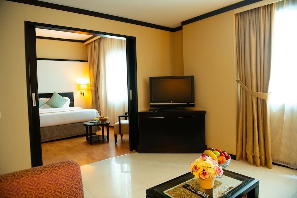 Grandeur Hotel 12