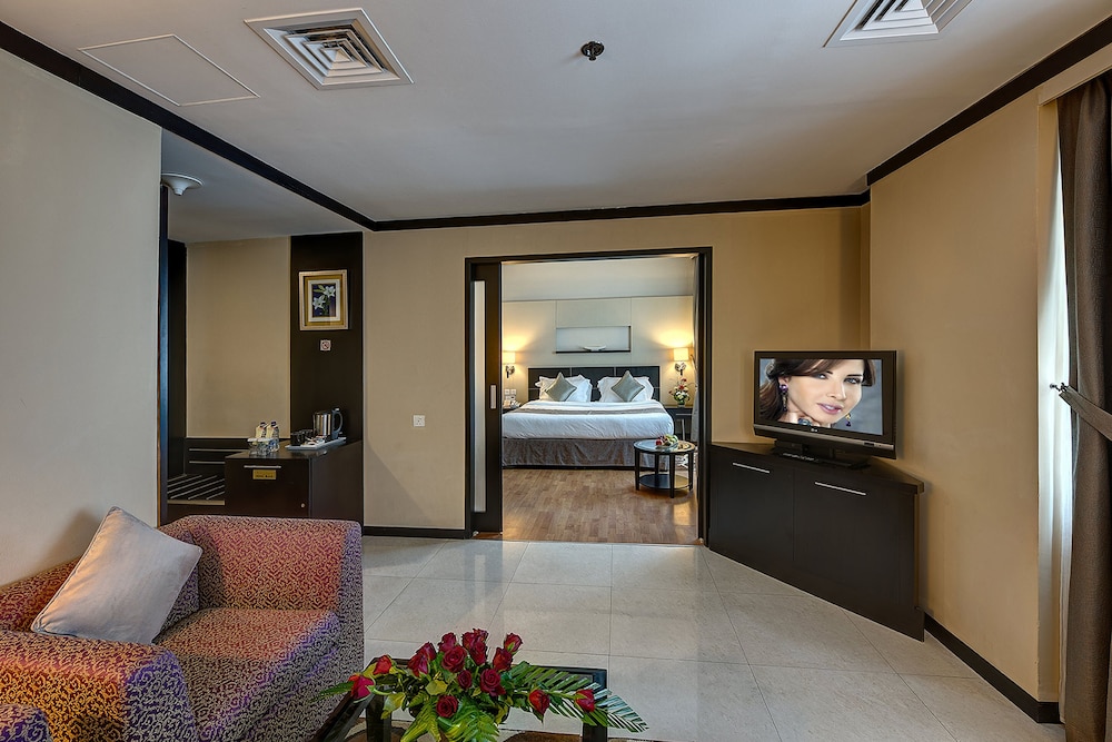 Grandeur Hotel 17