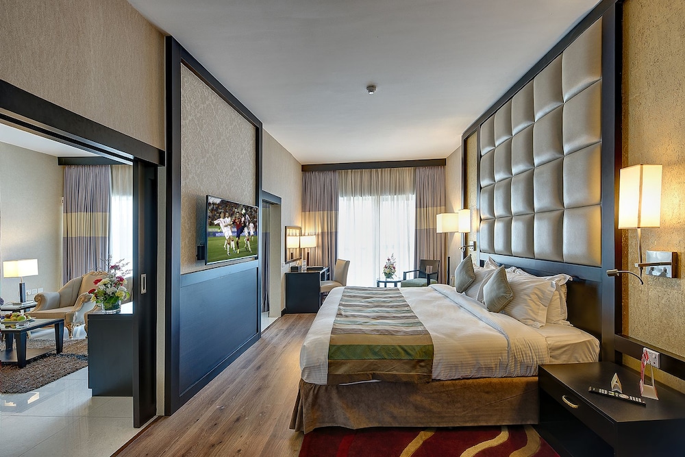 Grandeur Hotel 7