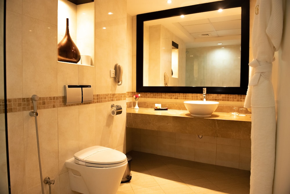 Grandeur Hotel 18