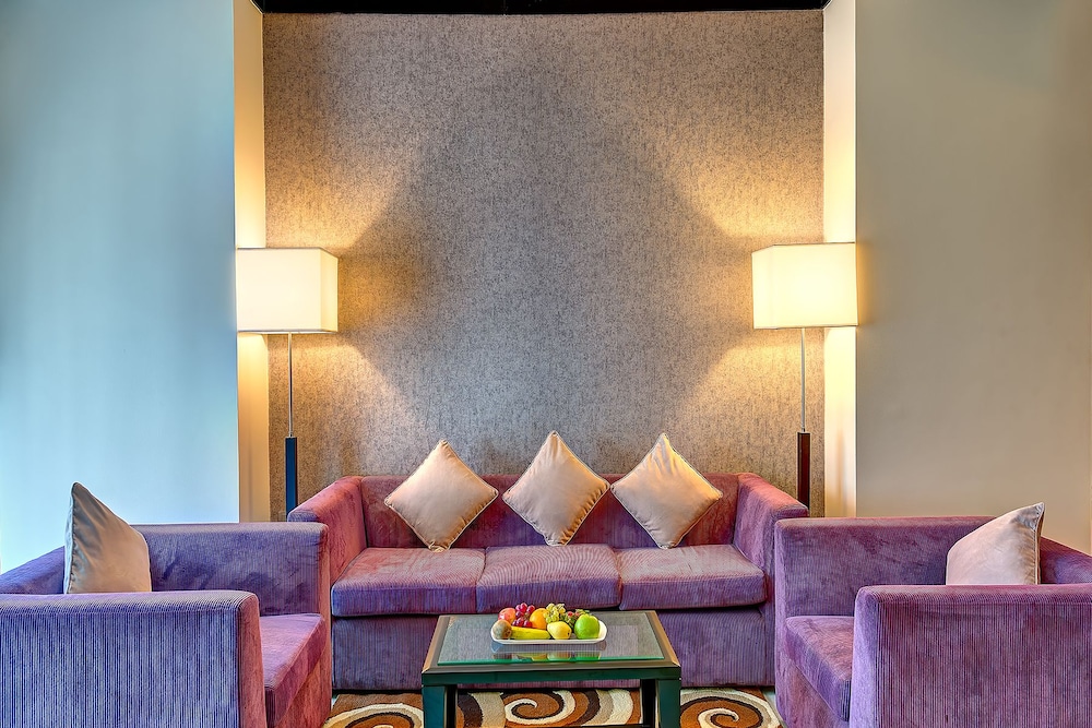 Grandeur Hotel 6