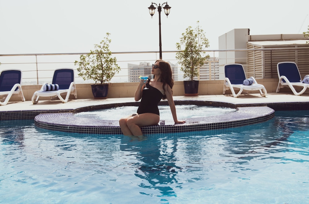 Grandeur Hotel 22
