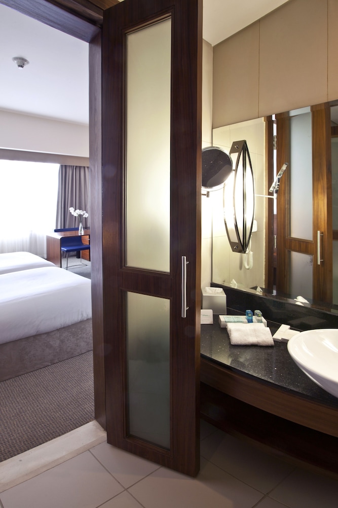 Novotel Deira Creekside Dubai 14