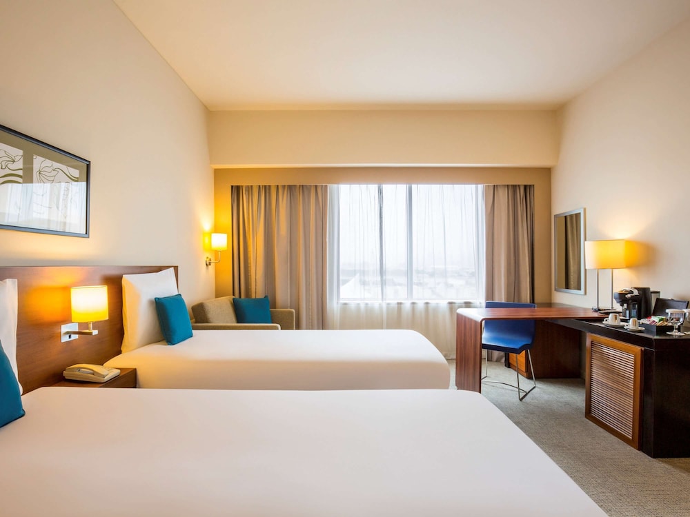 Novotel Deira Creekside Dubai 10