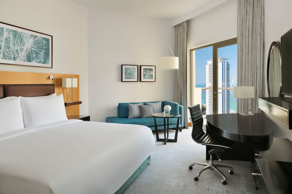 Mövenpick Hotel Jumeirah Beach 9