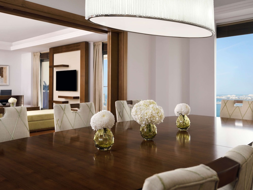 Mövenpick Hotel Jumeirah Beach 17