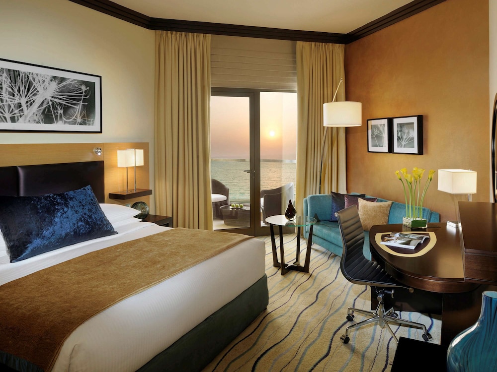 Mövenpick Hotel Jumeirah Beach 21