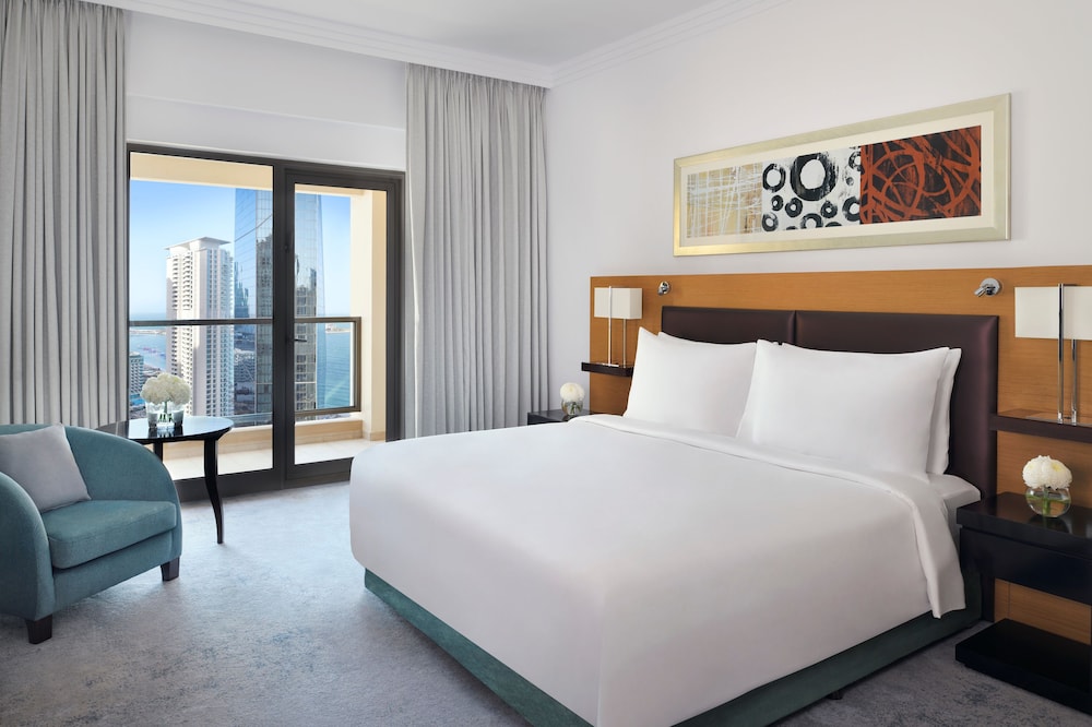 Mövenpick Hotel Jumeirah Beach 10