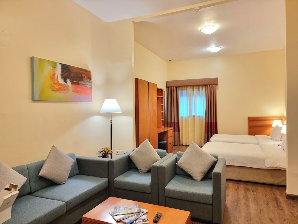 Ramada Hotel & Suites by Wyndham Ajman 13