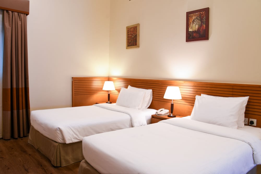 Ramada Hotel & Suites by Wyndham Ajman 14