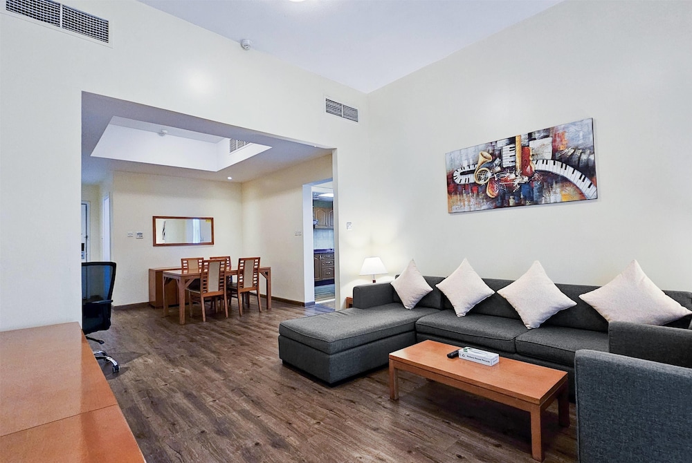 Ramada Hotel & Suites by Wyndham Ajman 21
