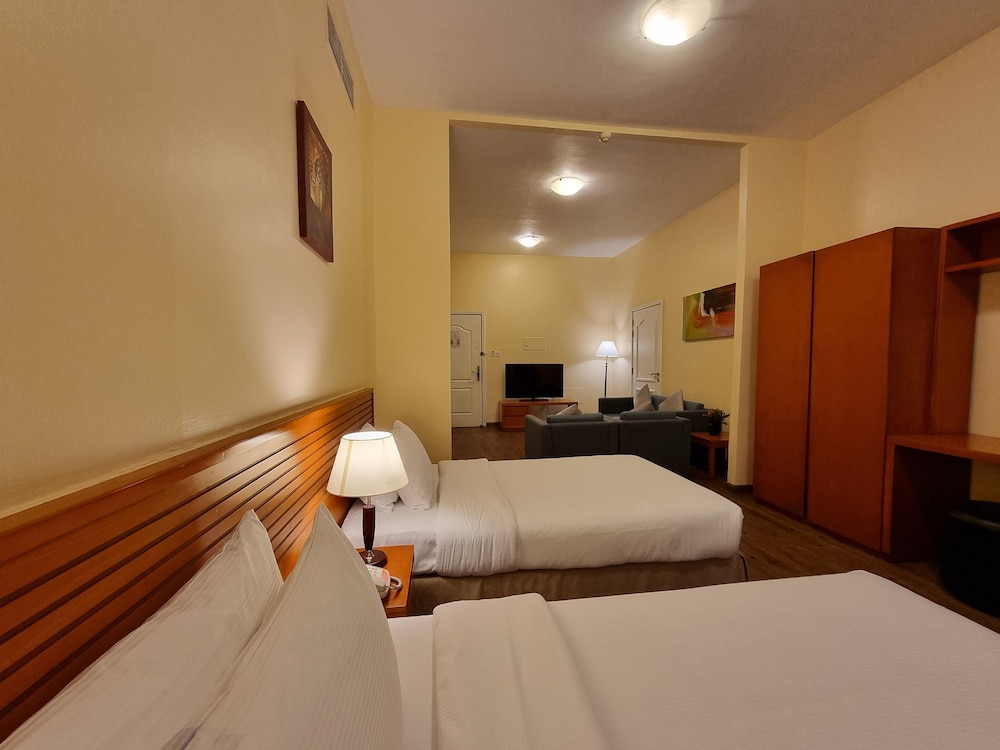 Ramada Hotel & Suites by Wyndham Ajman 16