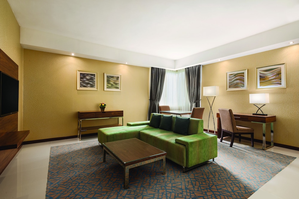 Howard Johnson by Wyndham Abu Dhabi 8