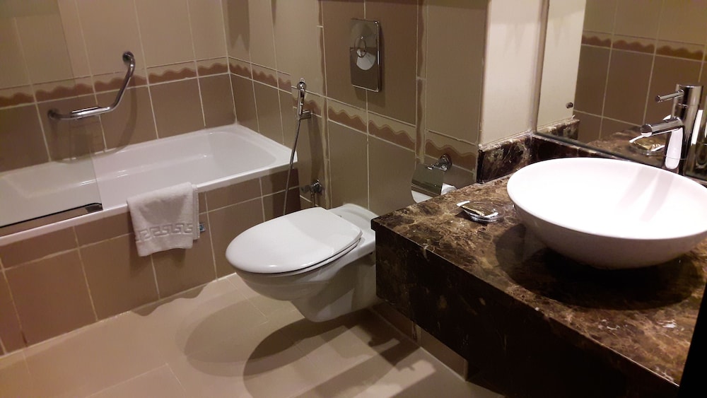 Landmark Hotel Riqqa 16