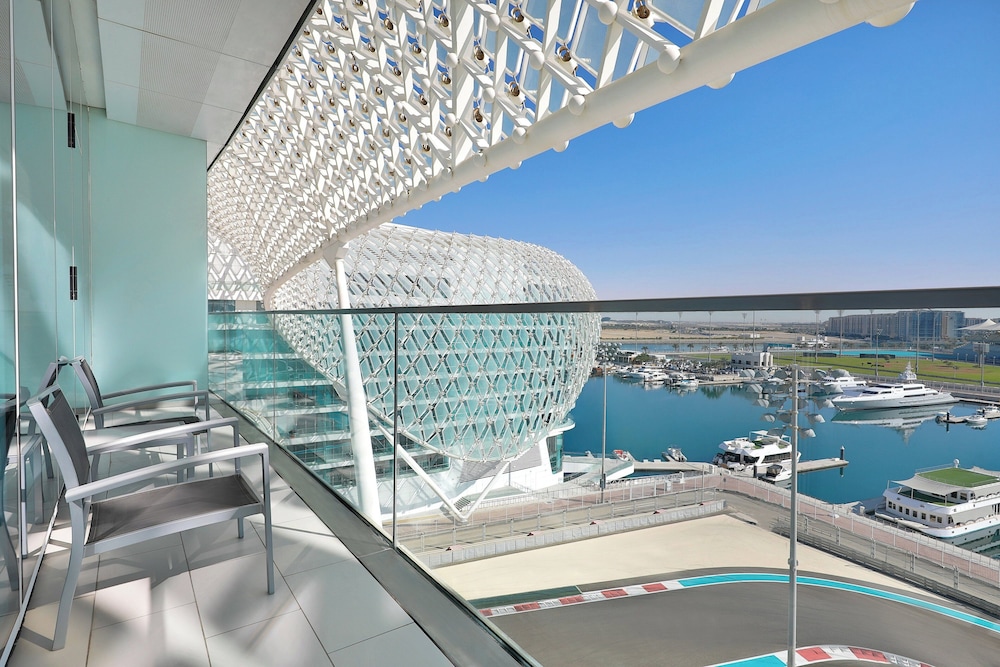 W Abu Dhabi - Yas Island 11