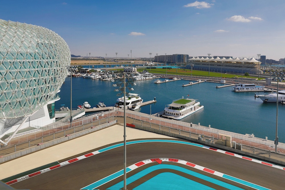 W Abu Dhabi - Yas Island 24