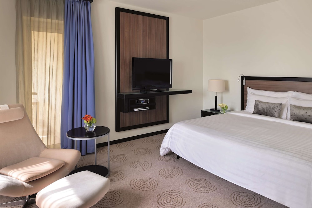 AVANI Deira Dubai Hotel 19