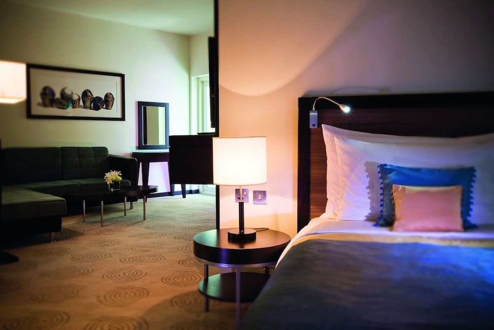 AVANI Deira Dubai Hotel 9