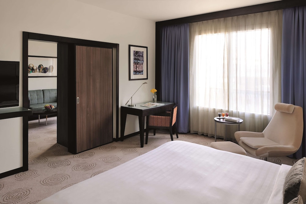 AVANI Deira Dubai Hotel 15