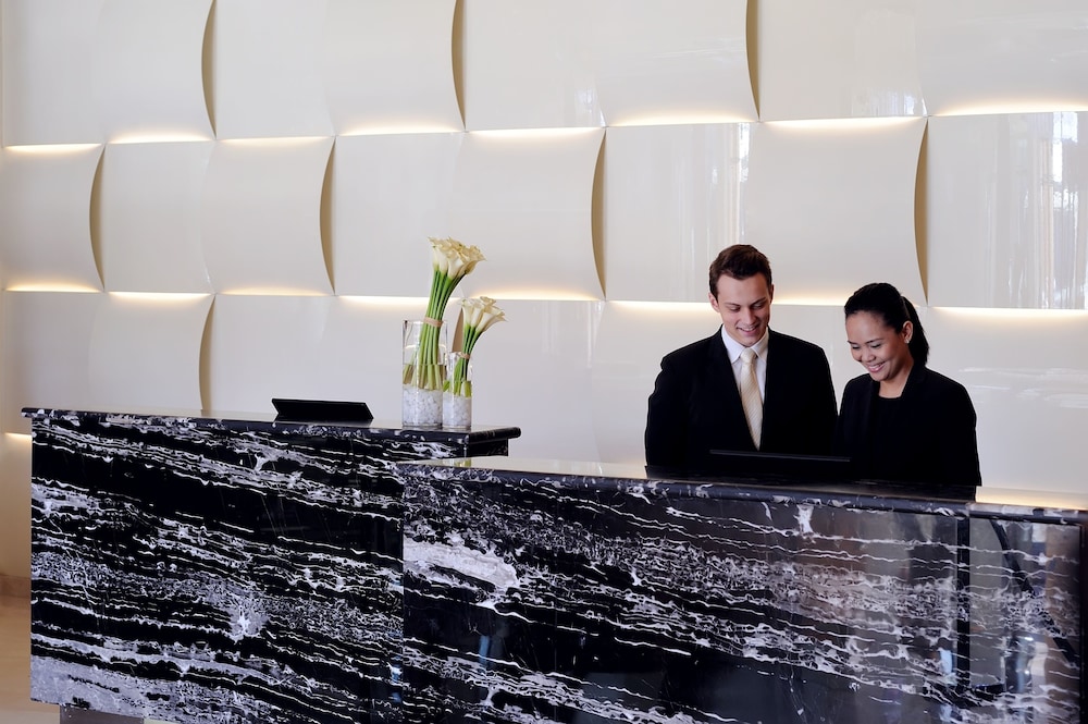 AVANI Deira Dubai Hotel 3