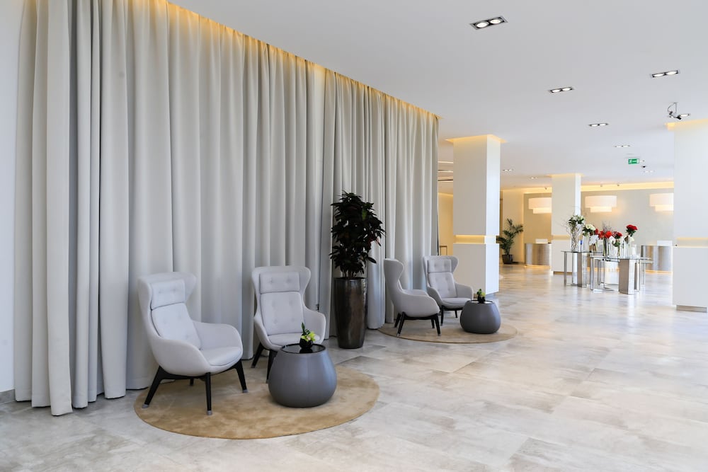 Arjaan by Rotana Dubai Media City 2
