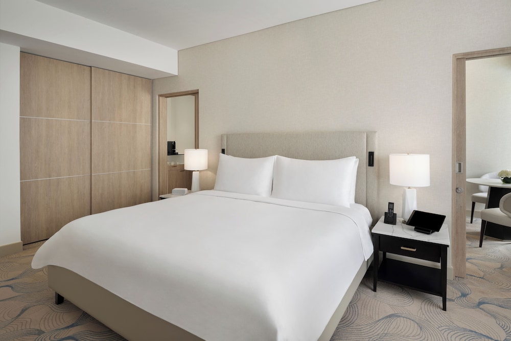 JW Marriott Hotel Marina 14