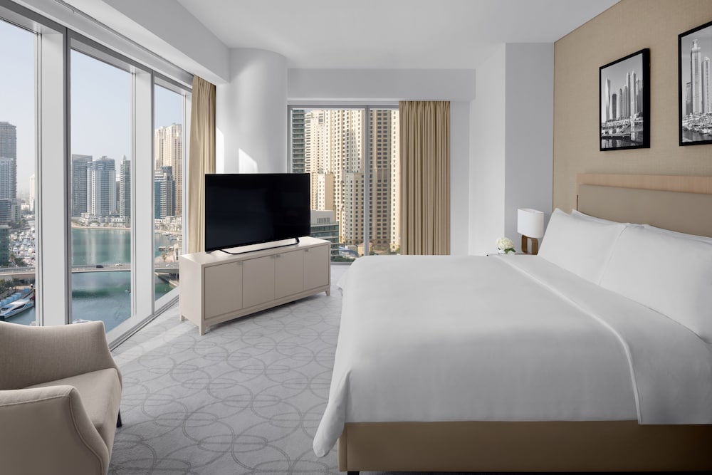 JW Marriott Hotel Marina 6