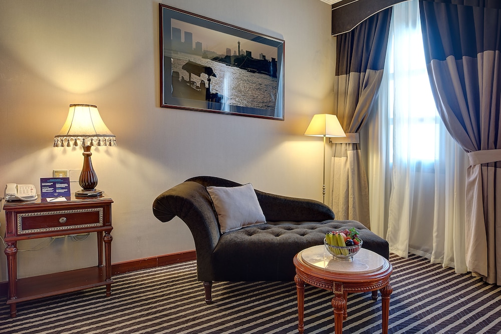 Royal Ascot Hotel 16