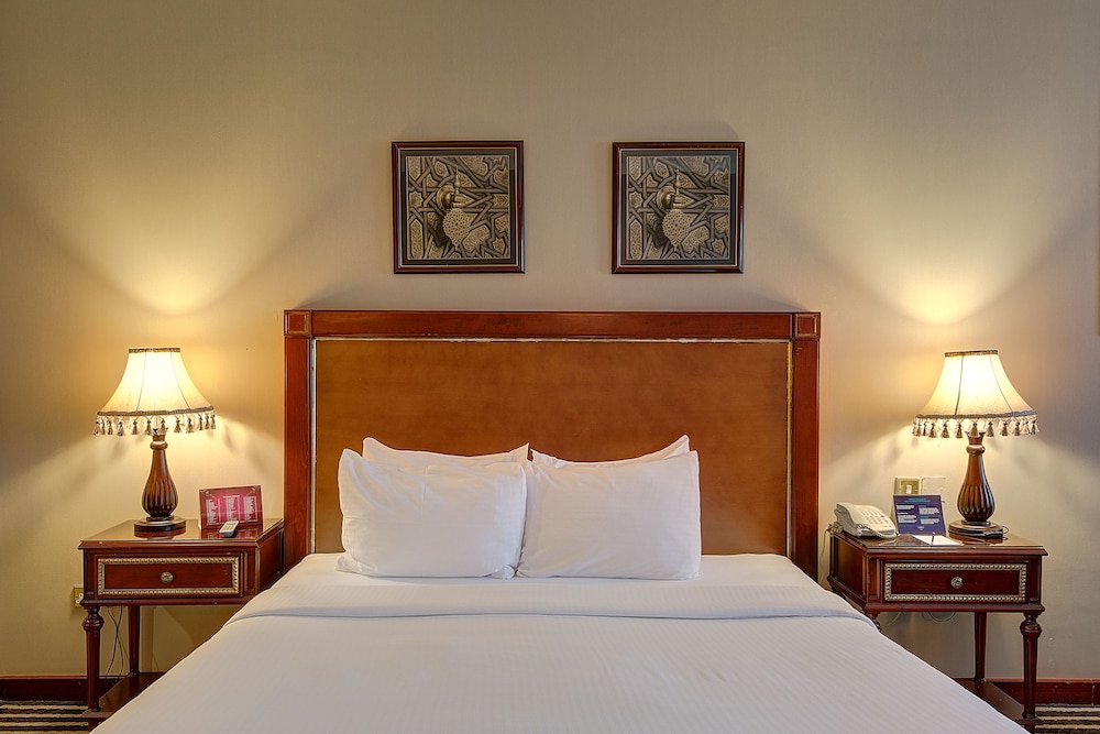 Royal Ascot Hotel 22
