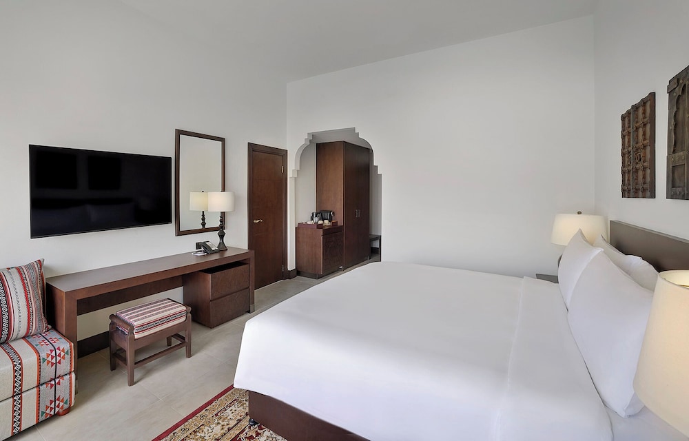 Aldhafra Resort, Vignette Collection 12